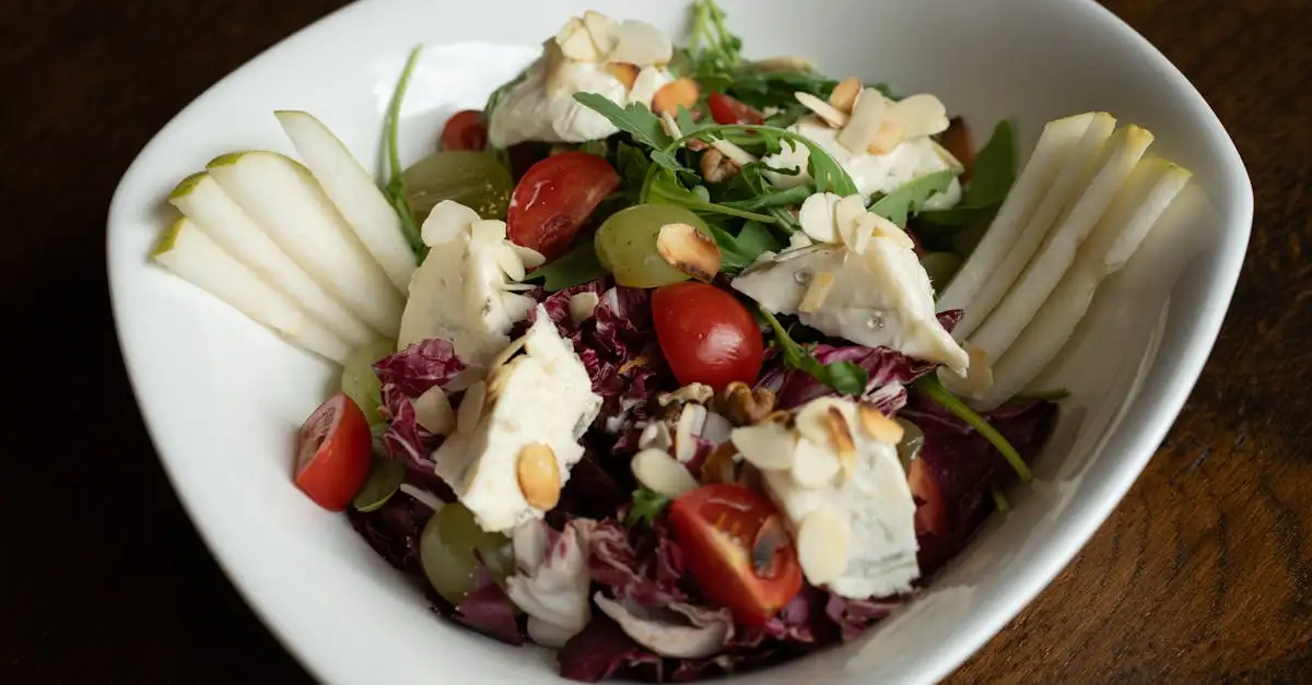 Salade met peer en blauwe kaas