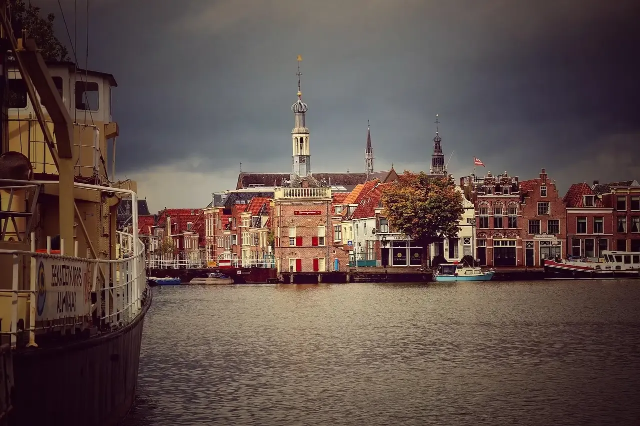 Start nieuw seizoen kaasmarkten met bekende ‘augurkenkoning’